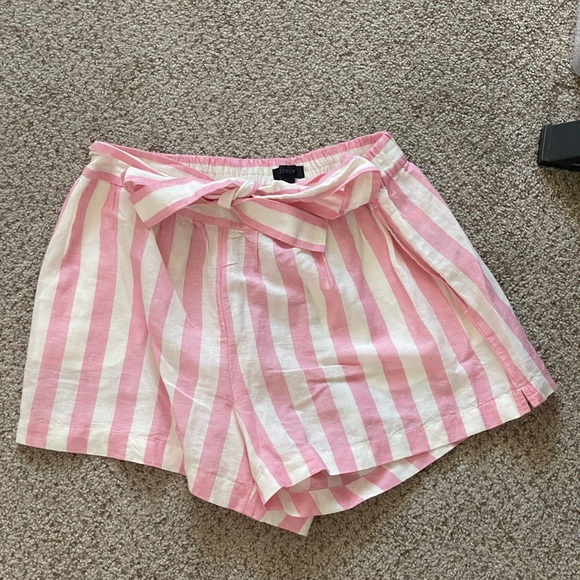 Pink and white strip elastic waist pull on short - Picture 2 of 3